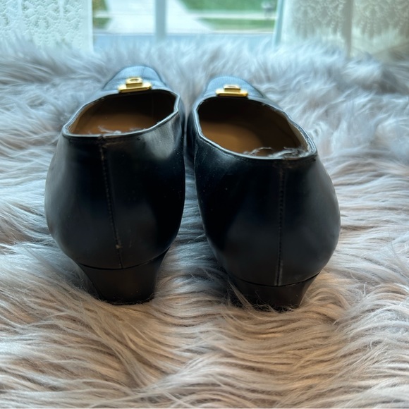 Vintage Salvatore Ferragamo Black Leather Pumps - Picture 3 of 8